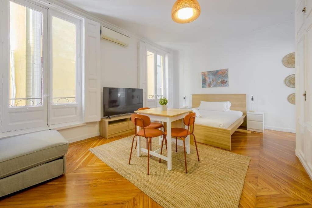 Petite E Chic Loft 3 En El Corazon De Apartment *